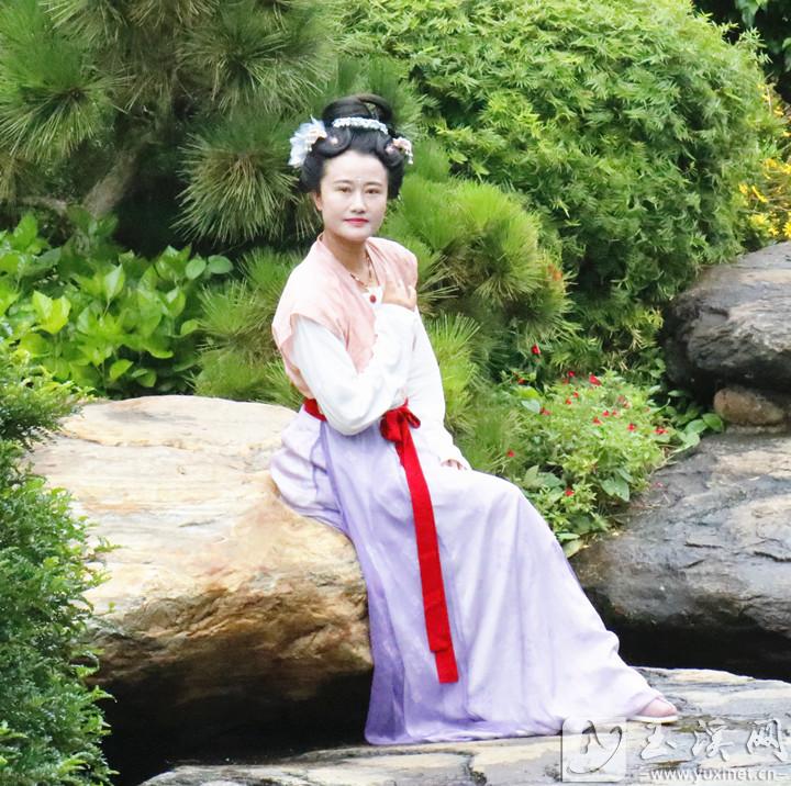 李怡佳