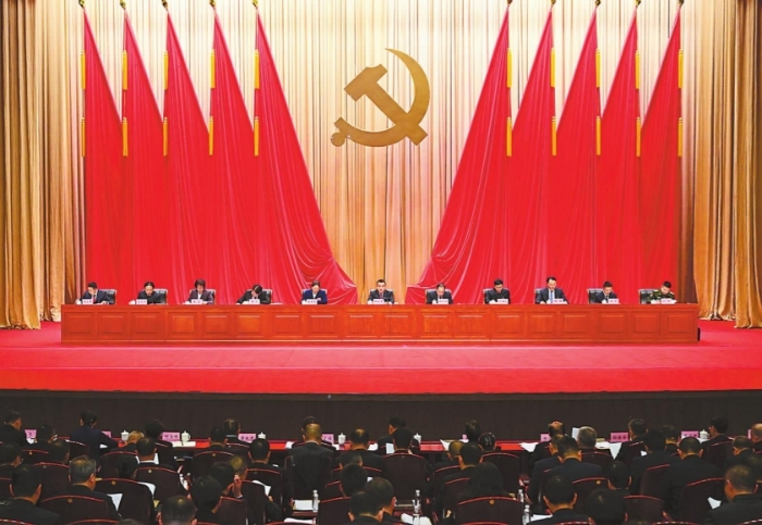 中共玉溪市委六届十一次全会举行 市委常委会主持会议 市委书记杨政昆讲话