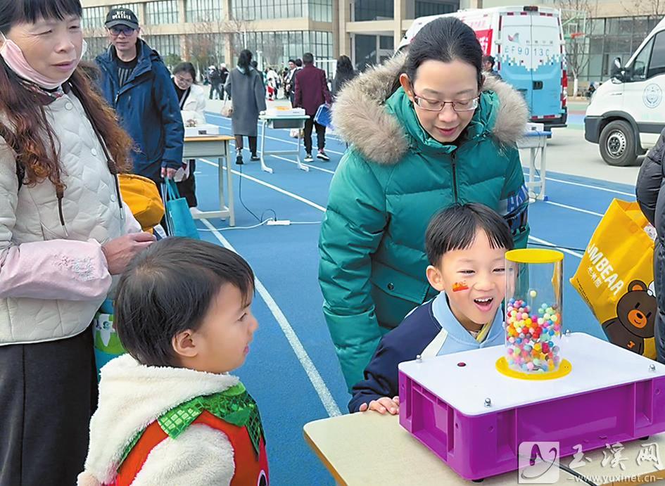 科学启稚趣 童心创未来