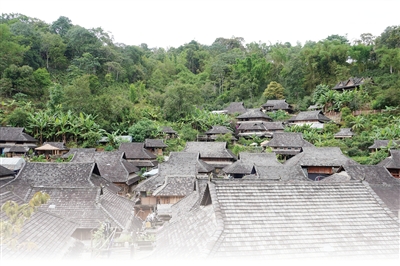 雨林深处有人居（文化中国行·传统民居）