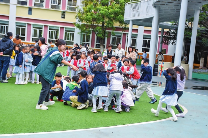 防震减灾科普活动走进玉溪市第一幼儿园