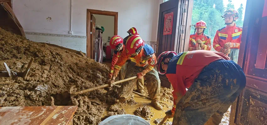 红岩村灾后重建工作稳步推进。