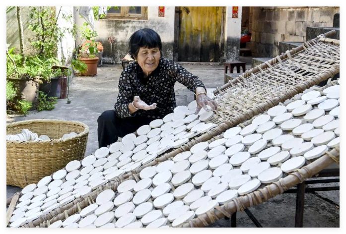 小小一块碱，七十二道关丨有一种叫云南的生活之365天