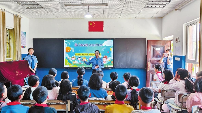 元江那诺乡：检爱同行 护苗成长