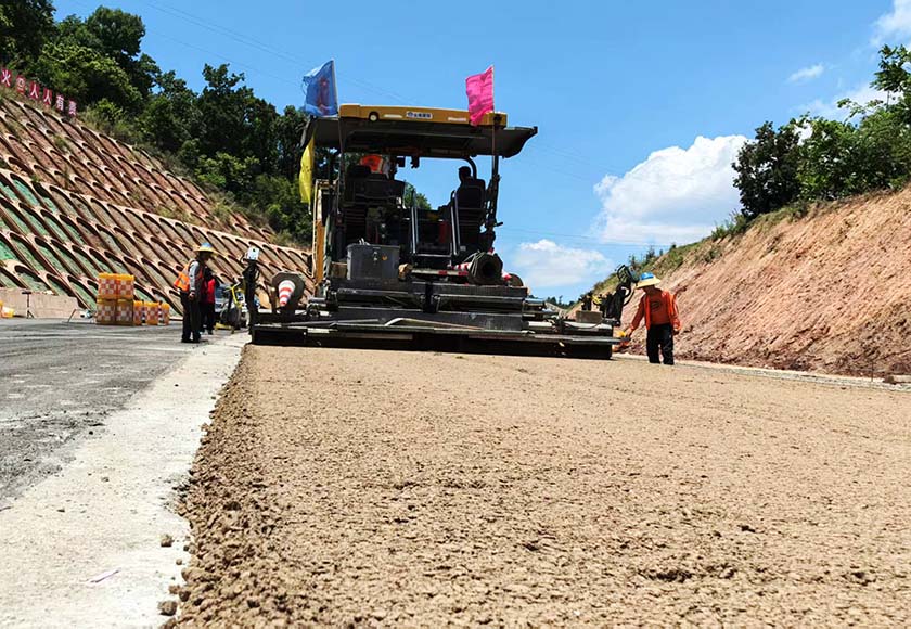澄华高速公路建设全速推进
