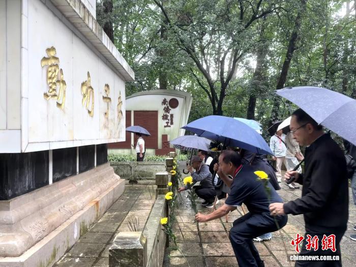 海外华教从业者重温机工烽火史 赓续赤子报国心