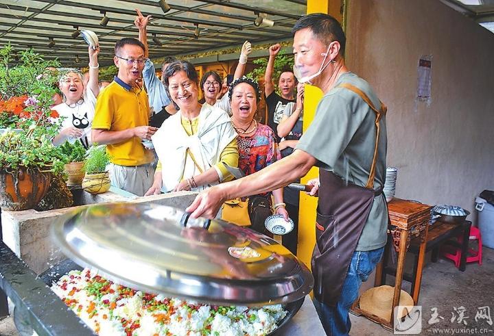 龙马山景区:让游客从“爬完就走”到“一待半天”