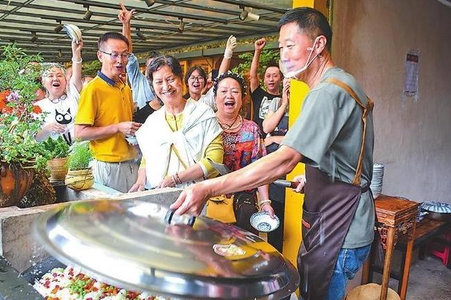 龙马山景区：让游客从“爬完就走”到“一待半天”