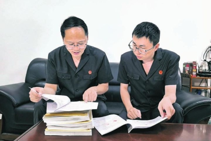 法槌起落 守护正义——记红塔区人民法院法官宁德艾