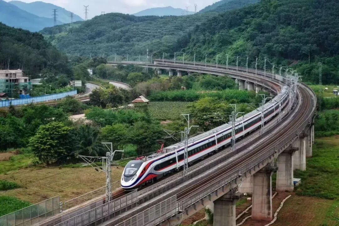 中老铁路获中国土木工程詹天佑奖