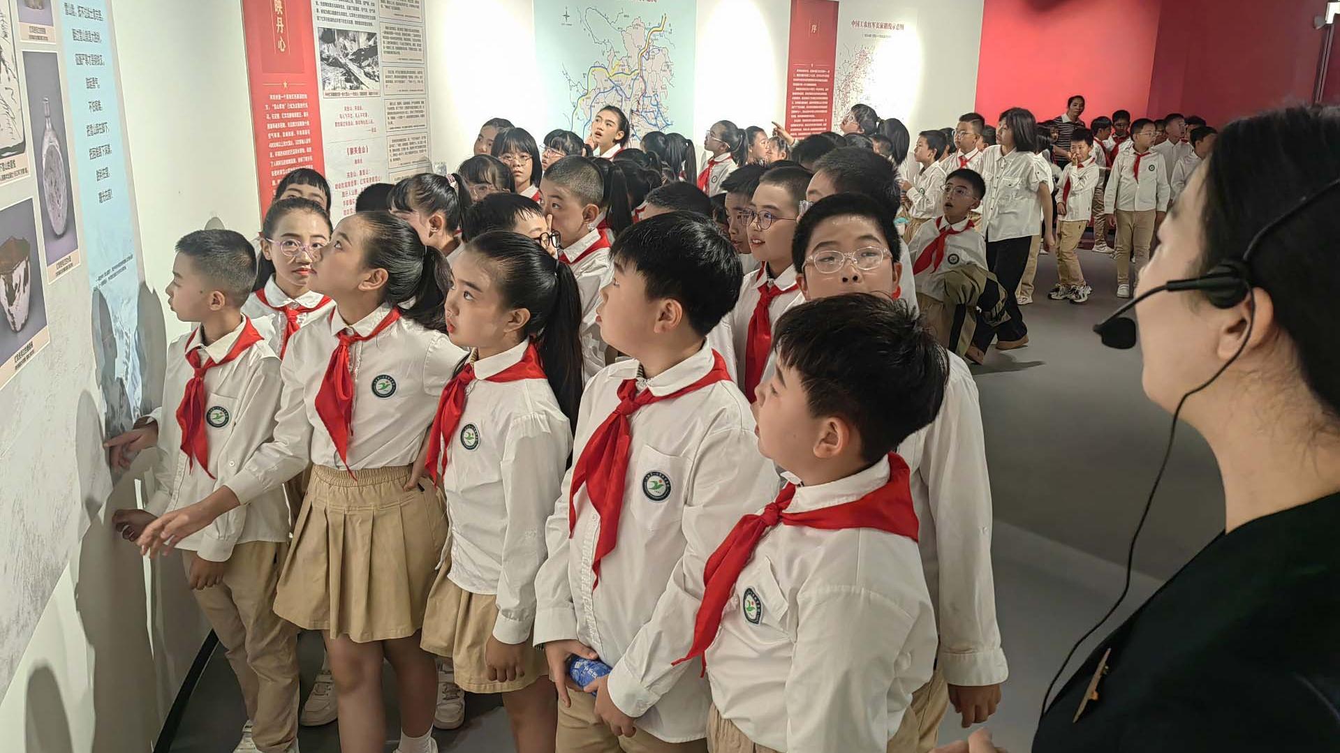 纪念中国工农红军长征胜利90周年特展在聂耳纪念馆开展