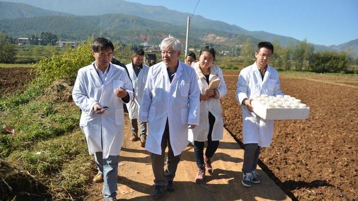 孔海南：把论文写在万顷碧波之上